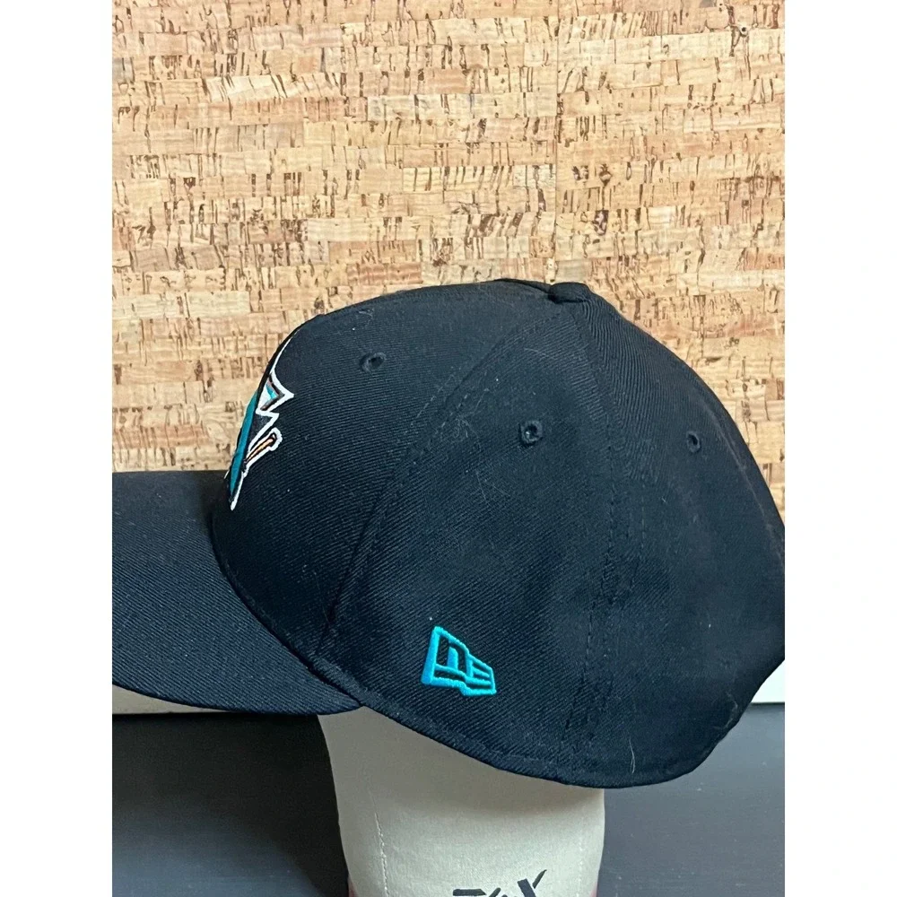 New Era perfect features